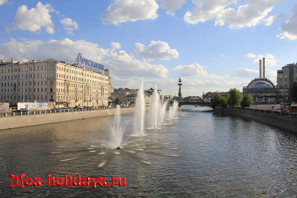 Фонтаны Водоотводного канала