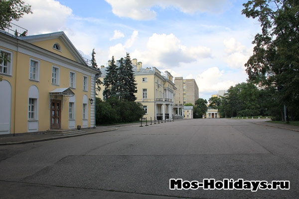 Дворец в Нескучном саду