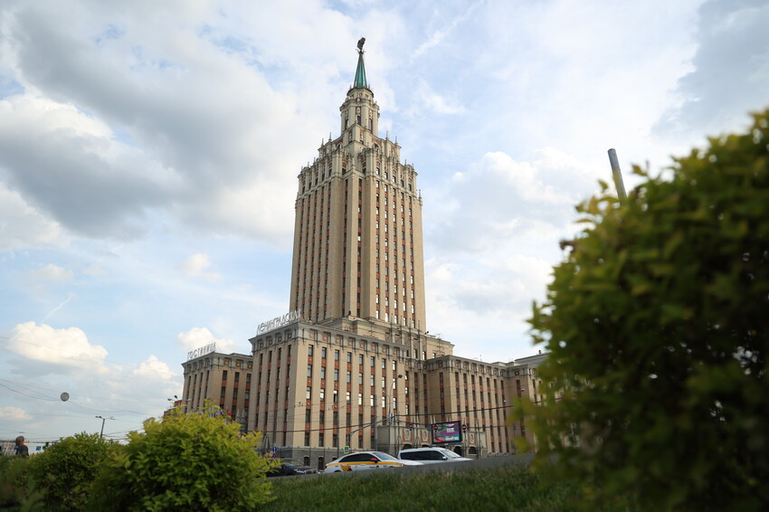 Гостиница Ленинградская