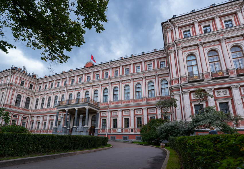 николаевский дворец