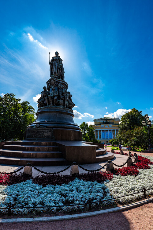 памятник Екатерине 2