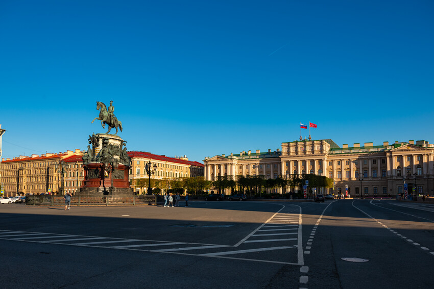 памятник Николаю 1