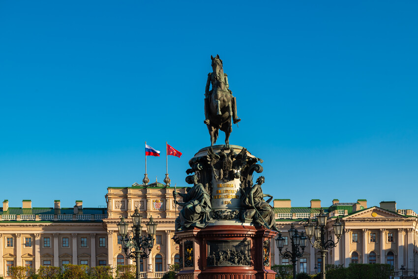 памятник Николаю 1