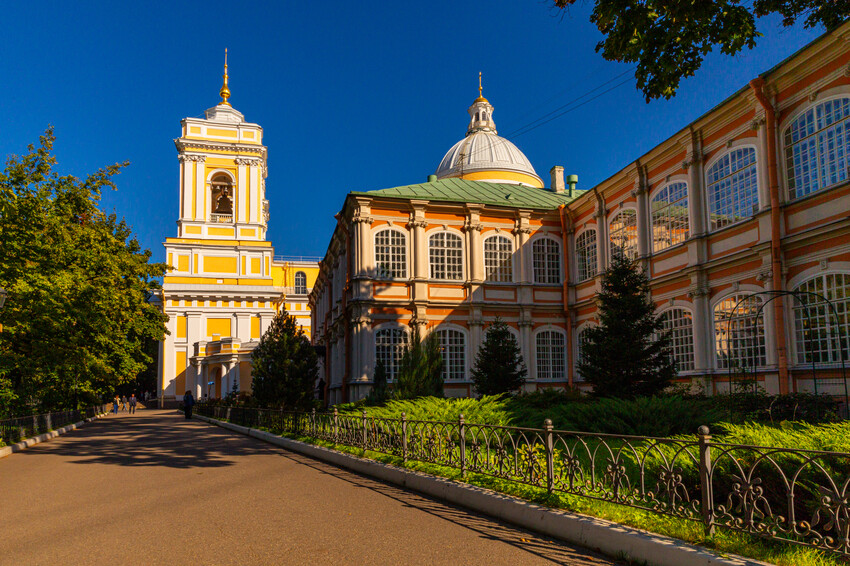 Александра-Невская-Лавра