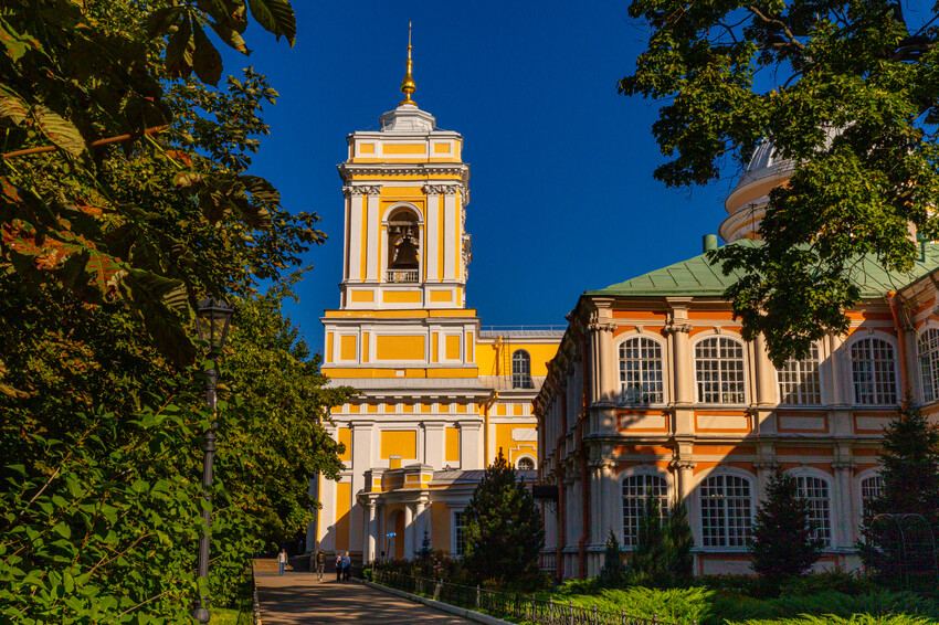 Александра-Невская-Лавра