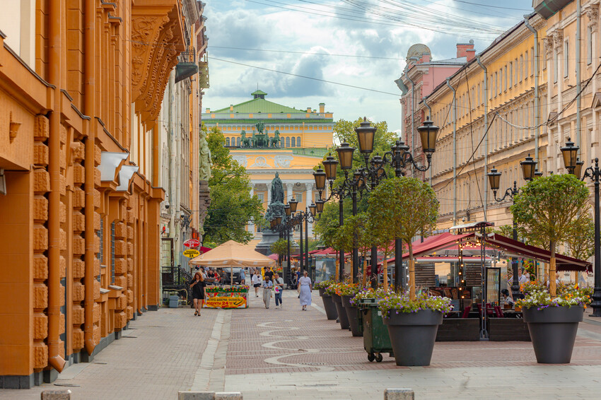 Малая Садовая улица