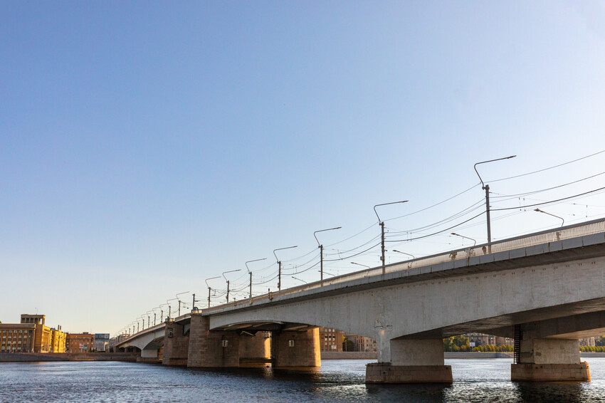 Мост Александра Невского