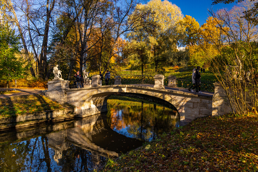 Мост Кентавров в Павловском парке