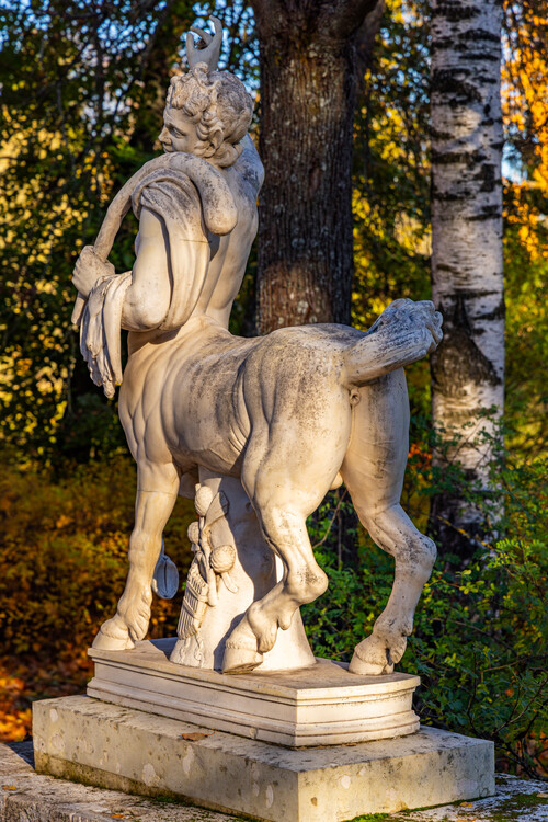 Кентавр моста Кентавров в Павловском парке