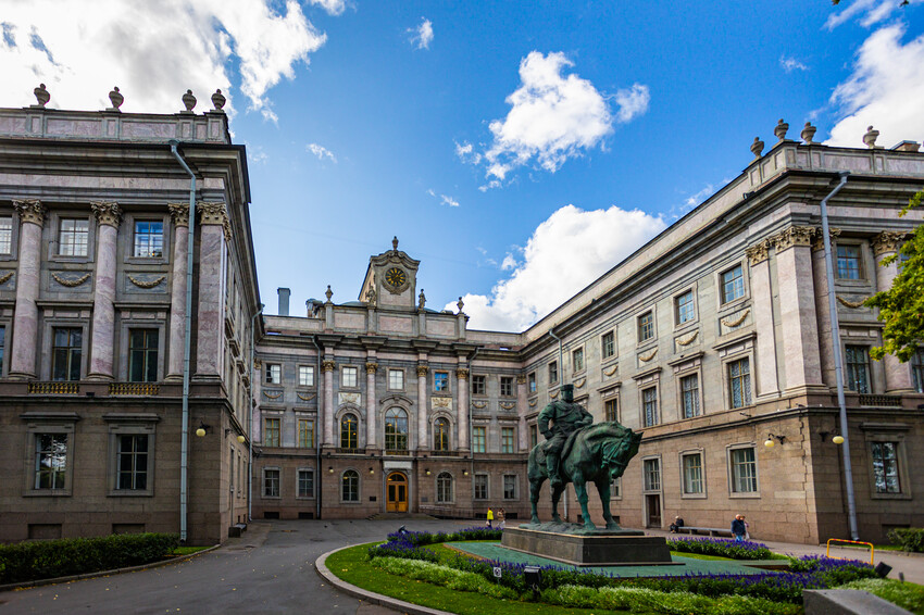 Мраморный дворец