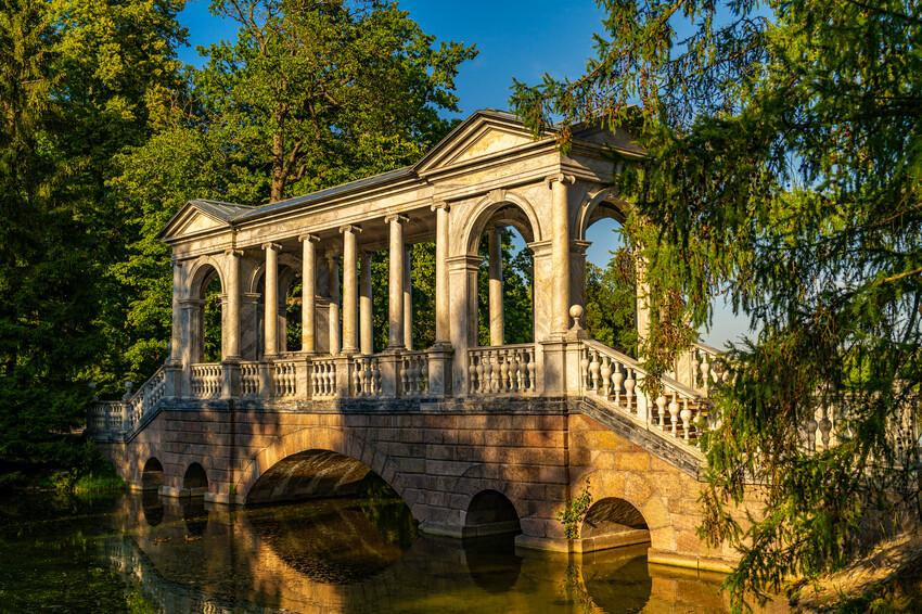 Мраморный мост в Екатерининском парке - вид справа
