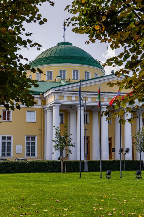 Таврический дворец Санкт-Петербурга