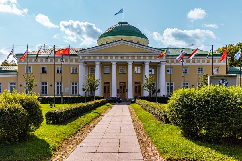 Таврический дворец Санкт-Петербурга