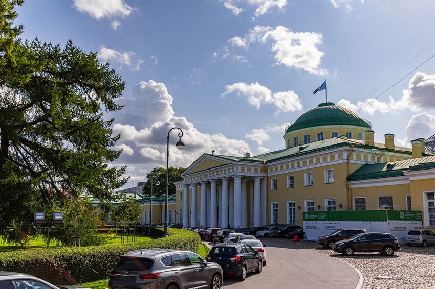 Таврический дворец Санкт-Петербурга