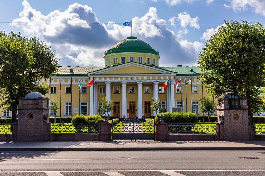 Таврический дворец Санкт-Петербурга