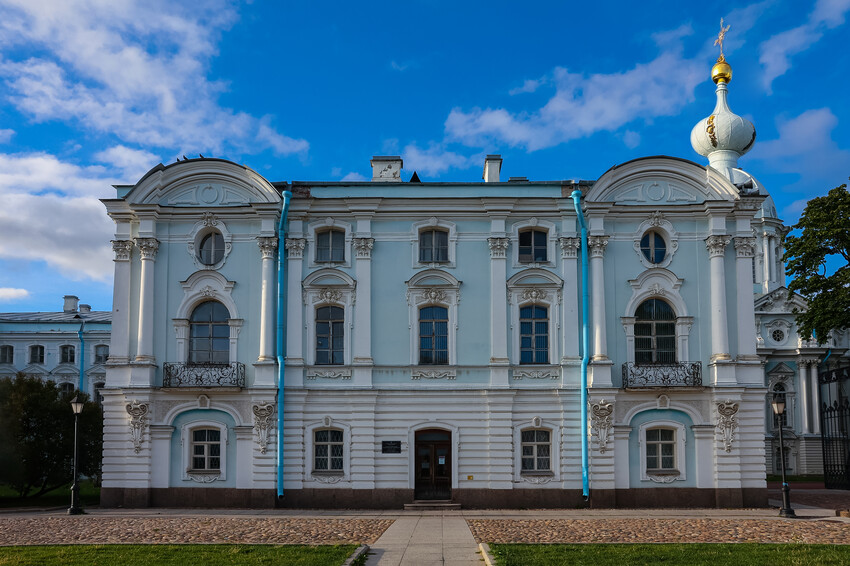 Воскресенский Смольный собор 