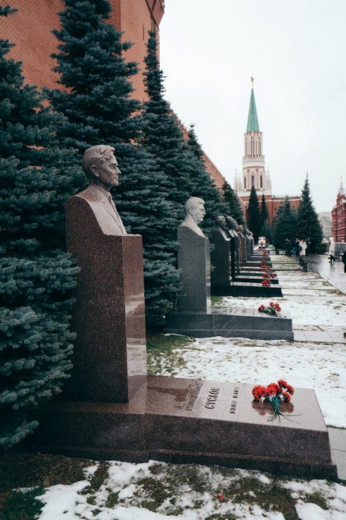 Некрополь у стен Московского Кремля